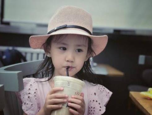 孙莉晒母女三人美照：娘仨的照片超高的颜值