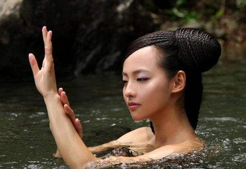 张嘉倪怀二胎气色好：随音乐卖萌有活力,辣妈张嘉倪剧照