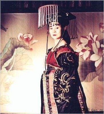 女皇武则天究竟是怎样上位的:武则天后宫艰难上位升职记 女皇武则天究竟是怎样上位的:武则天后宫艰难上位升职记