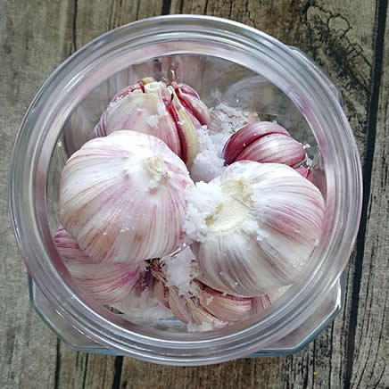 喜欢吃糖醋蒜吗：不蔫不坏还超脆糖醋蒜怎么腌