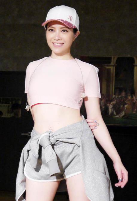 徐怀钰减肥减到哭:秀减肥成果,徐怀钰早年照片 徐怀钰减肥减到哭:秀减肥成果,徐怀钰早年照片