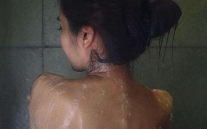 女子洗澡发现被偷拍：洗澡画面被偷拍,如何防止被偷拍