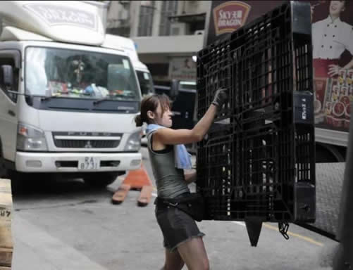 美女搬运工走红:真身终于曝光了,美女搬运工照片 美女搬运工走红:真身终于曝光了,美女搬运工照片