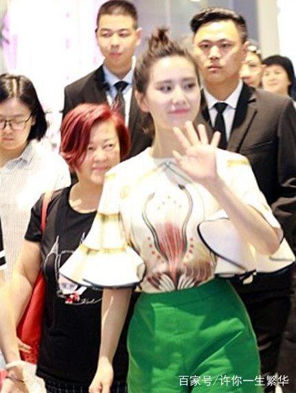 刘诗诗一嫩到底：穿绿裤扎丸子头,刘诗诗的古装照型