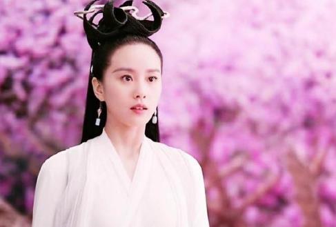 刘诗诗一嫩到底：穿绿裤扎丸子头,刘诗诗的古装照型