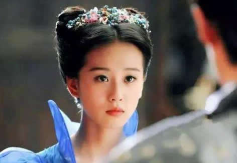 刘诗诗一嫩到底：穿绿裤扎丸子头,刘诗诗的古装照型