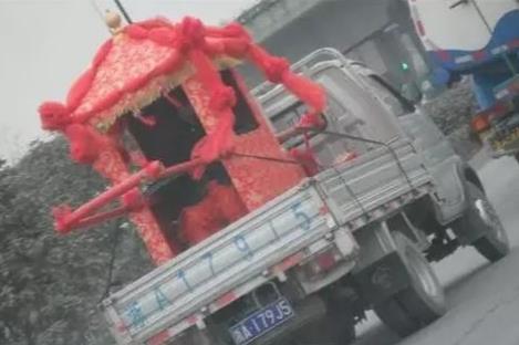 看懂才恐怖图片：一般人看不懂的恐怖图怕,看懂的人都哭了