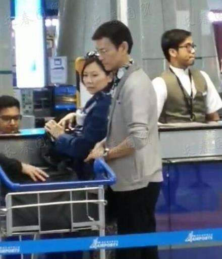 郑少秋妻子近照曝光:官晶华休闲打扮,郑少秋古装图片 郑少秋妻子近照曝光:官晶华休闲打扮,郑少秋古装图片