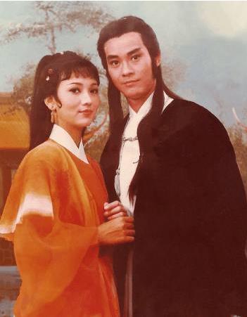 郑少秋妻子近照曝光：官晶华休闲打扮,郑少秋古装图片