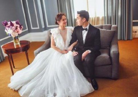 阿娇老公首晒同框照:遇到了对的人,跟她在一起很开心 阿娇老公首晒同框照:遇到了对的人,跟她在一起很开心