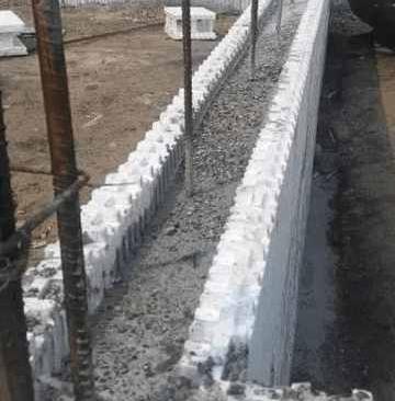 村民用泡沫盖新房：泡沫砖盖房子,采用EPS模块进行建房