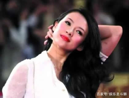 杨幂撩发登热搜：看看女星们撩头发的瞬间（图）