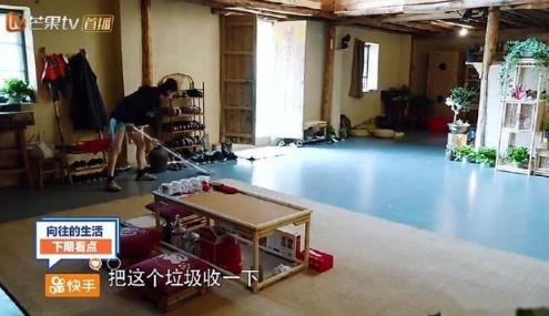 佟丽娅戚薇录向往：城市女孩体验乡村生活（组图）