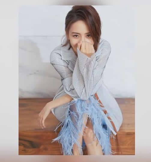 佟丽娅示范通勤穿搭：知性优雅气质,佟丽娅最新图片