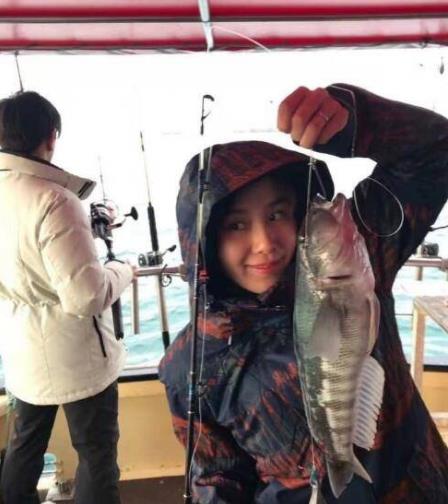 吴奇隆刘诗诗海钓：一起合影收获满满,吴奇隆刘诗诗甜蜜瞬间