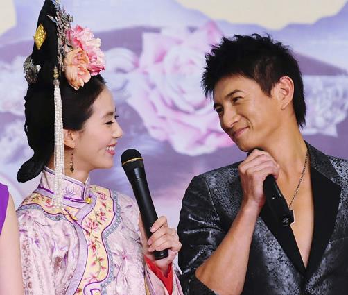 吴奇隆刘诗诗海钓：一起合影收获满满,吴奇隆刘诗诗甜蜜瞬间