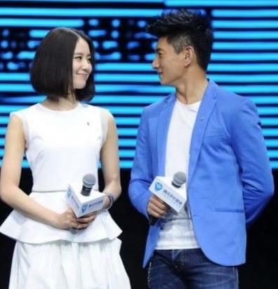 吴奇隆刘诗诗海钓：一起合影收获满满,吴奇隆刘诗诗甜蜜瞬间