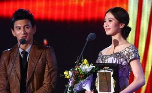 吴奇隆刘诗诗海钓：一起合影收获满满,吴奇隆刘诗诗甜蜜瞬间