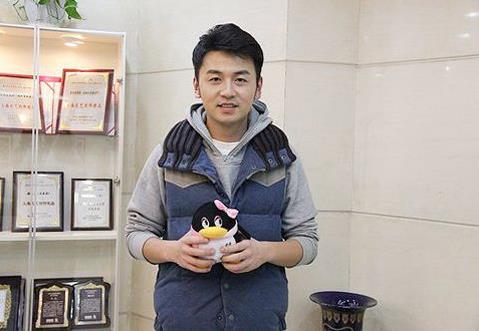 雷佳音旧照曝光：16岁旧照又高又帅,雷佳音资料图片