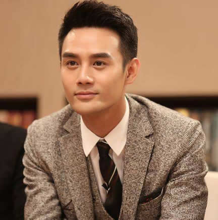 王凯大学毕业照曝光:满满的青春回忆,王凯小时候照片 王凯大学毕业照曝光:满满的青春回忆,王凯小时候照片