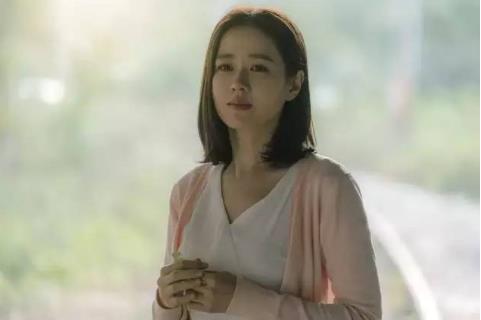韩国爱情电影2018：孙艺珍太美了,2018韩国高分电影