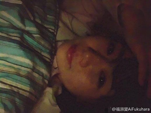 福原爱晒恩爱照：十足少女一枚,大晚上的狗粮