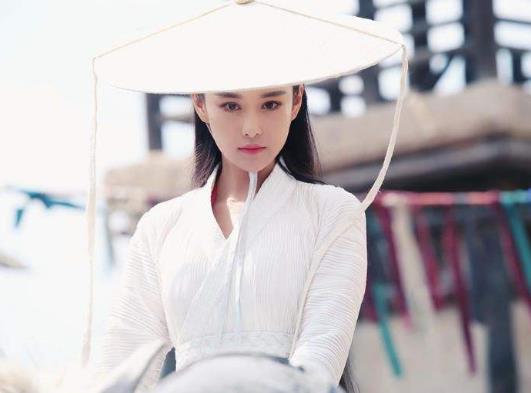 张馨予玩下衣失踪:张馨予资料图片,张馨予古装剧照 张馨予玩下衣失踪:张馨予资料图片,张馨予古装剧照