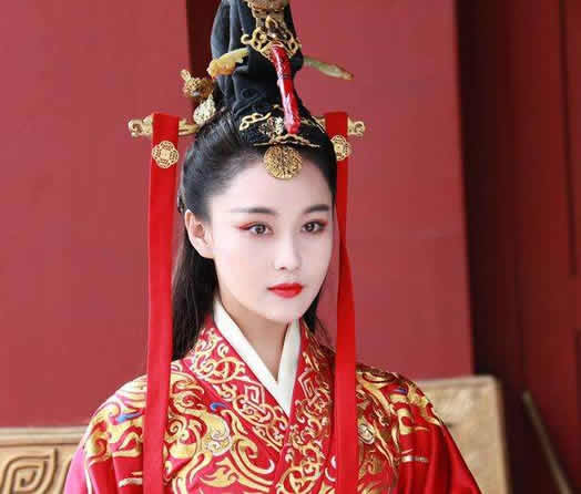 张馨予玩下衣失踪：张馨予资料图片,张馨予古装剧照