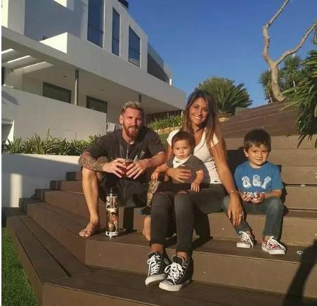 最低调的足球先生 梅西这次也会玩惊喜了