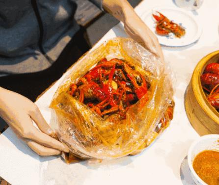 剥小龙虾月入万元：背后原因竟是这,努力一个月工资五位数