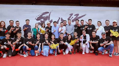 外八行是小说改编的吗：外八行是什么小说改编的