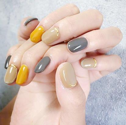 2018显白美甲流行颜色：2018年美甲图片展现流行色