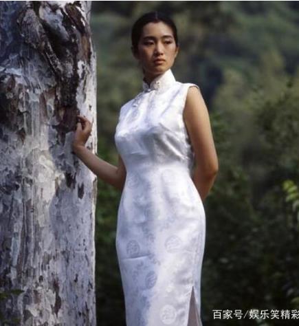 巩俐30年前旧照曝光：清纯甜美青涩,巩俐年轻旧照