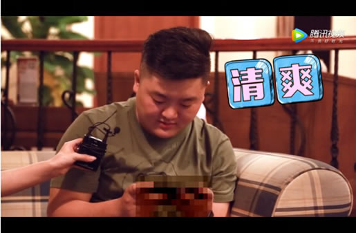 联想Z5真机意外曝光:距离发布会仅剩一天,路人爱不释手 联想Z5真机意外曝光:距离发布会仅剩一天,路人爱不释手