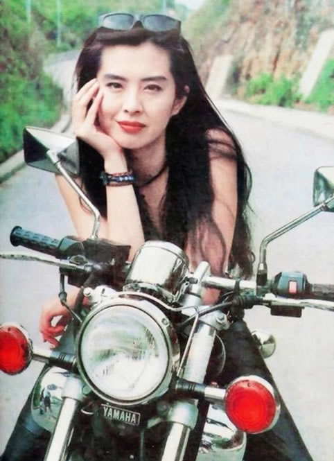 网友晒与王祖贤合影旧照 女神美得惊心动魄（图）