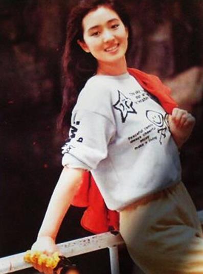巩俐30年前旧照曝光：巩俐旧照剧照大盘点（组图）