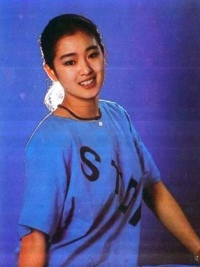 巩俐30年前旧照曝光：巩俐旧照剧照大盘点（组图）