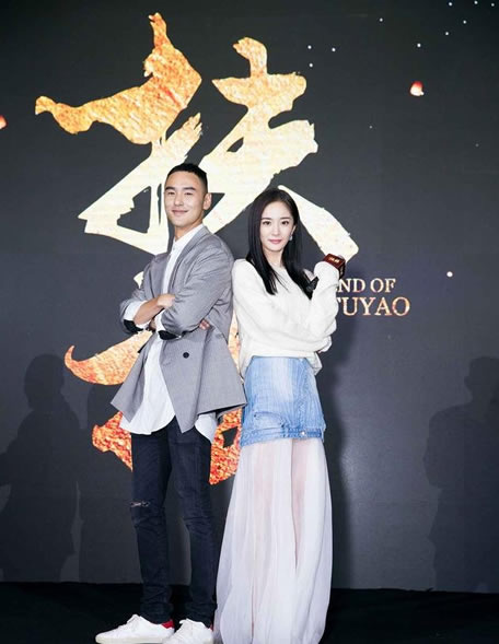 阮经天自曝被杨幂治好玻璃心(图) 阮经天自曝被杨幂治好玻璃心(图)