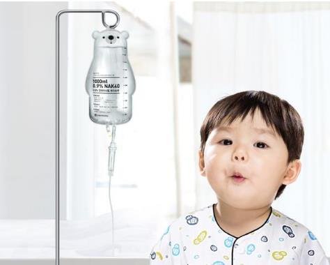怕打针?韩国设计师带来一款萌萌的输液袋（图）