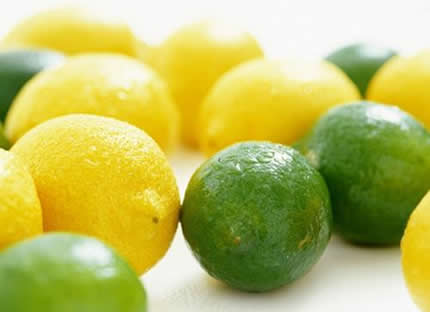 巧用柠檬制作安全清洁剂:简单省钱又放心(图) 巧用柠檬制作安全清洁剂:简单省钱又放心(图)