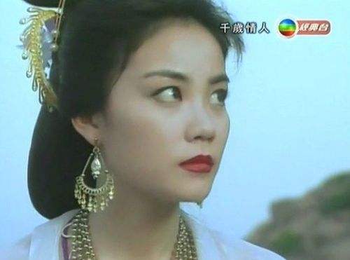 王菲近照曝光：状态好不输20岁姑娘,王菲年轻时照片