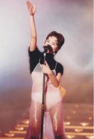 王菲年轻时候：王菲20年前旧照不沾染一丝烟火（图）