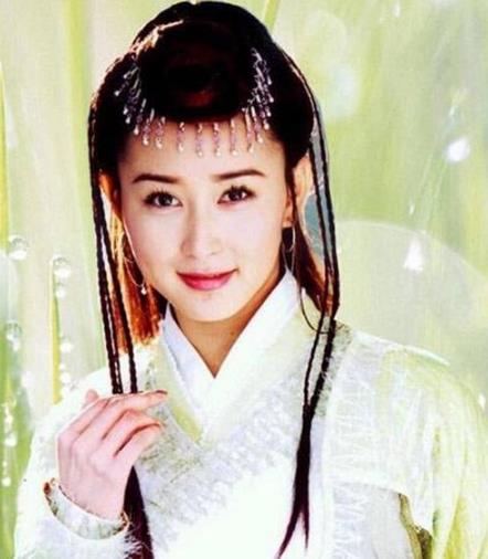 胡静买名表送婆婆：婆媳相处关系好,胡静古装照气质优雅