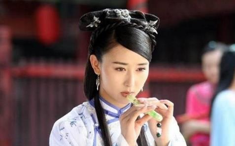 胡静买名表送婆婆：婆媳相处关系好,胡静古装照气质优雅