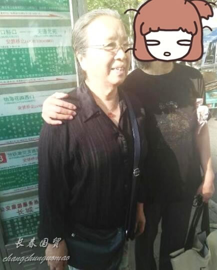 82岁容嬷嬷近照曝光：风采依旧被赞人很好,容嬷嬷剧照回顾