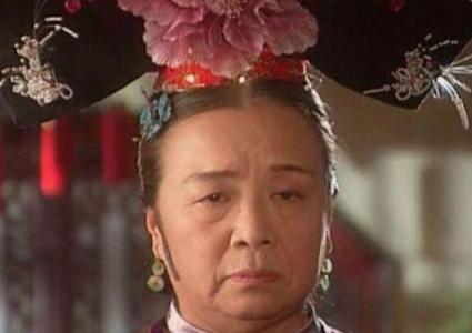 82岁容嬷嬷近照曝光：风采依旧被赞人很好,容嬷嬷剧照回顾