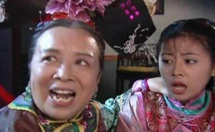 82岁容嬷嬷近照曝光：风采依旧被赞人很好,容嬷嬷剧照回顾