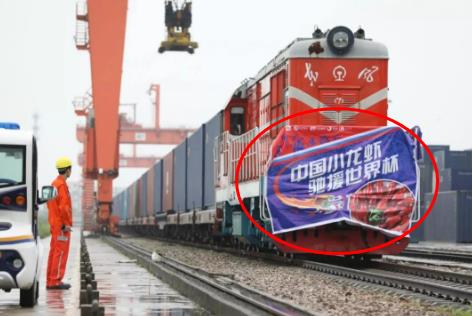 小龙虾出征世界杯：10万只小龙虾多种风味（组图）