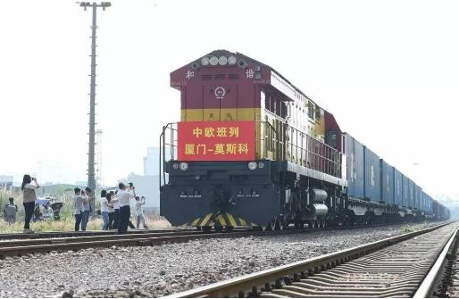 小龙虾出征世界杯：10万只小龙虾多种风味（组图）