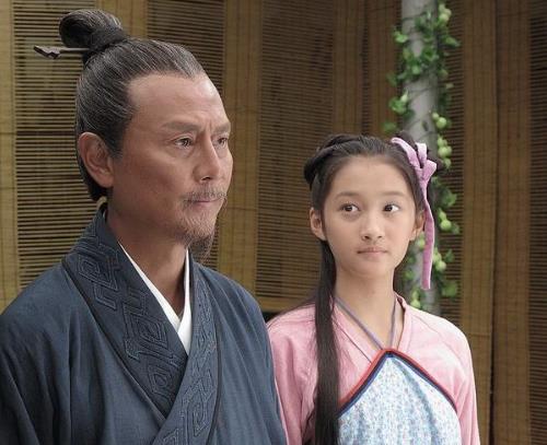 关晓彤出勤率太低将被留级?北电教授否认:她很踏实（组图）